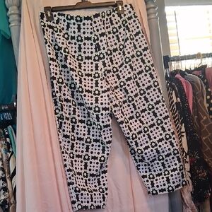 Cato Black and White Floral Pants Sz 20W  $17.
